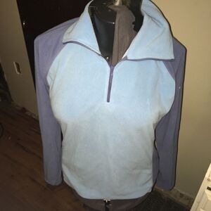 Columbia two tone blue fleece, athletic pullover